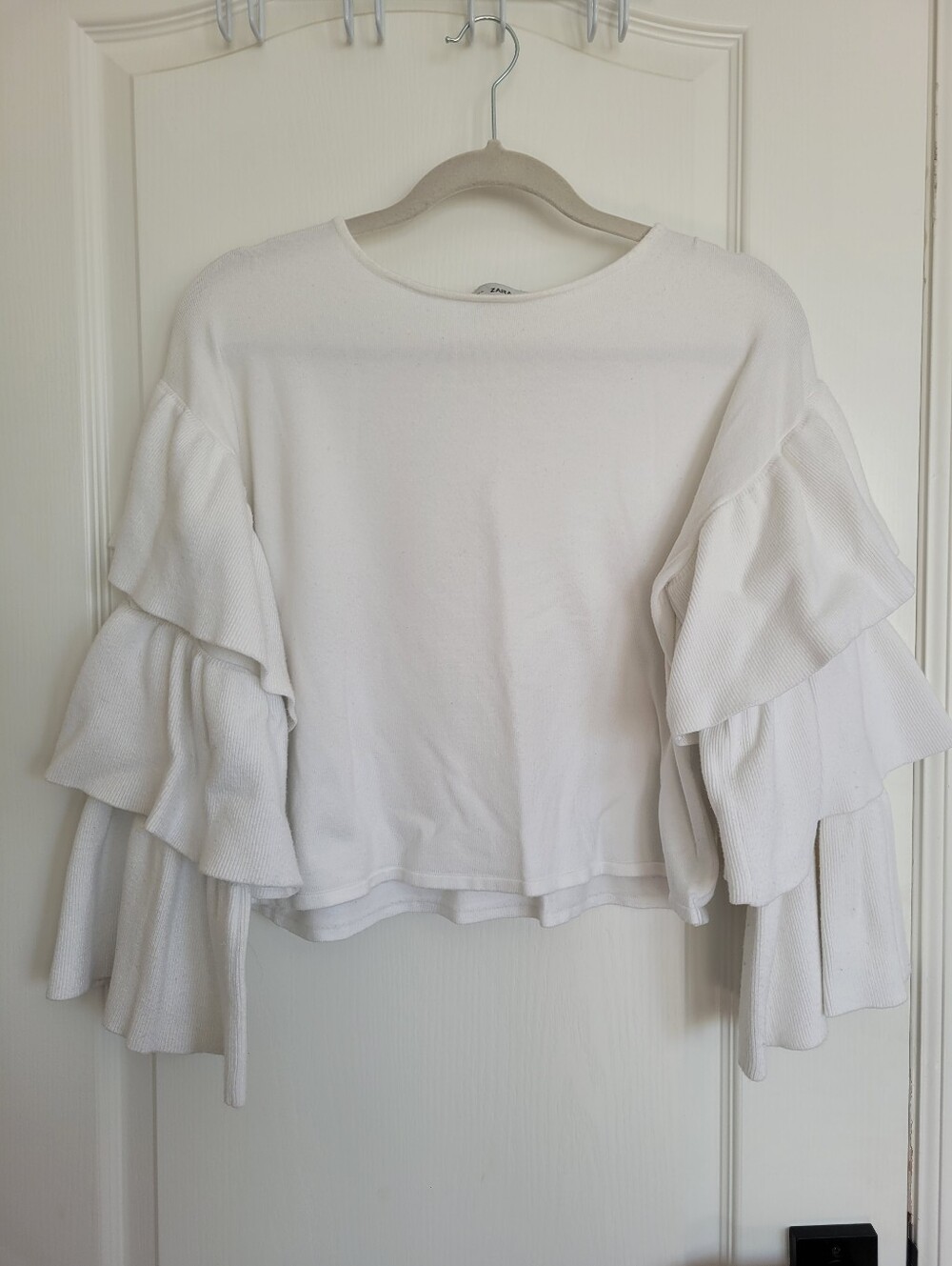 Zara White Ruffle Sleeve Knit Top